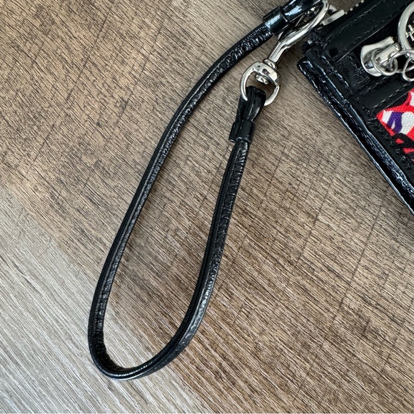 Coach Poppy Floral Graffiti Blossom Wristlet EUC - Picture 9 of 10